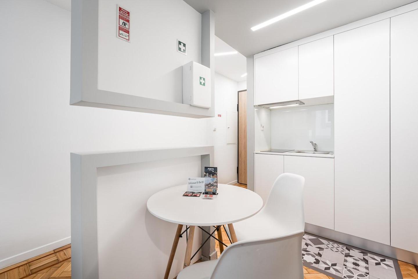 Guestready - Luminescence Near Carmo Church Porto Exterior photo